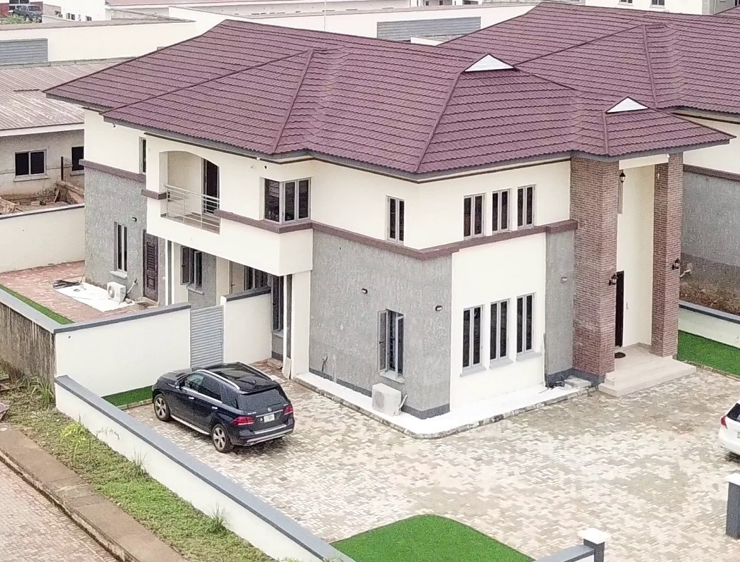 4 Bedroom Detached House 500sqm - T.A Gardens