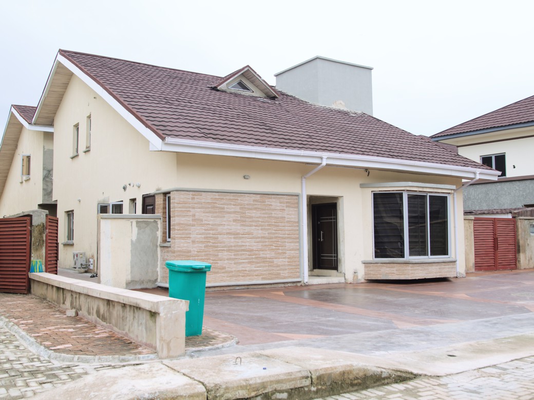 4 Bedroom Super Bungalow - T.A Gardens